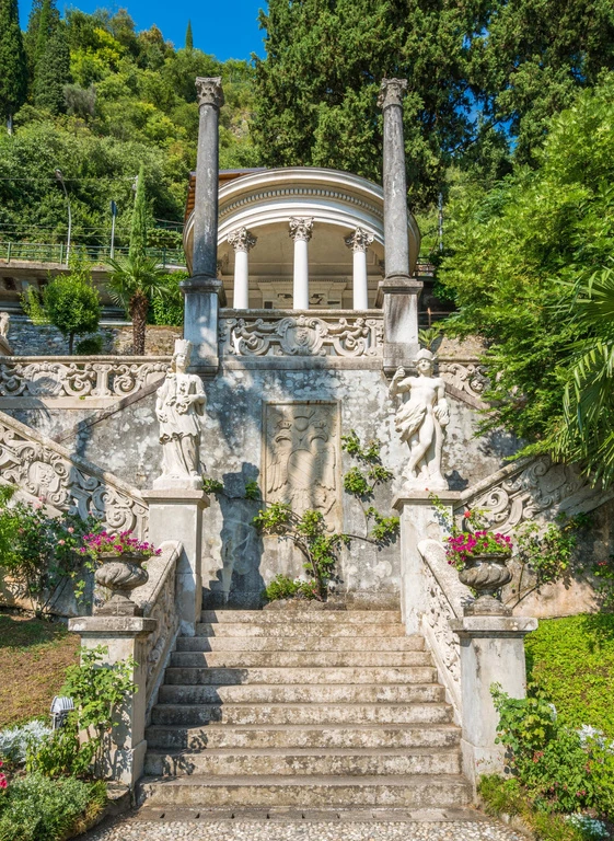 Villa Monastero: Die monumentale Gartentreppe