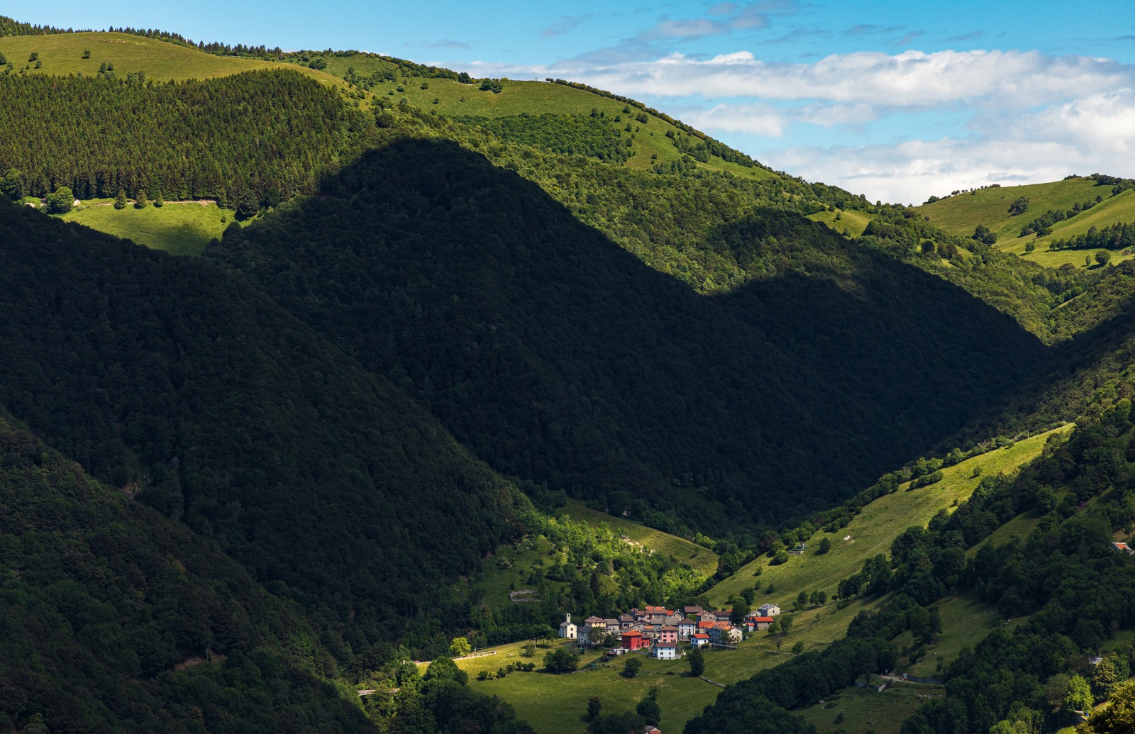 Borgo tra i monti in Valle Intelvi